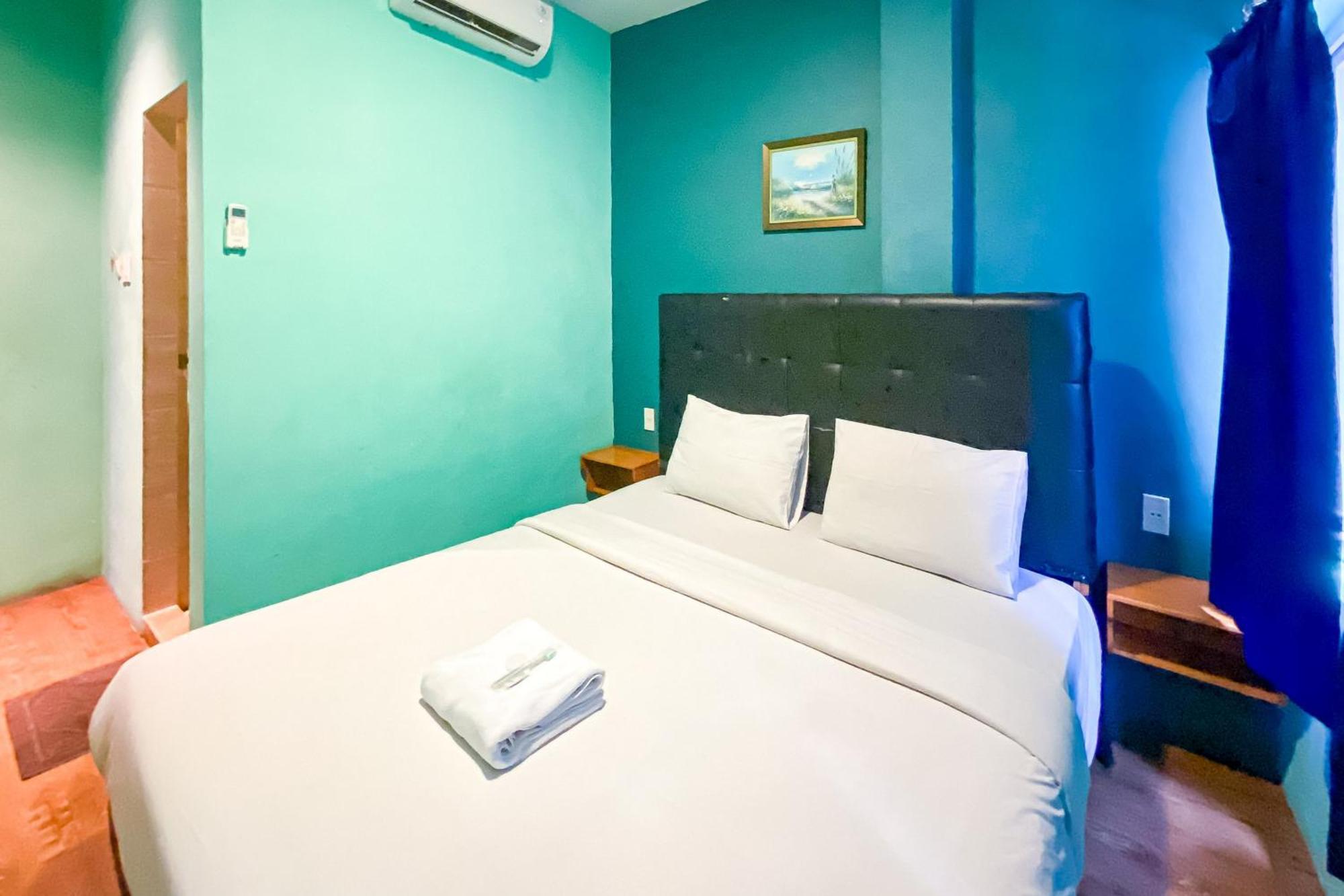 Отель Reddoorz At Sentosa Jaya Helvetia Медан Экстерьер фото