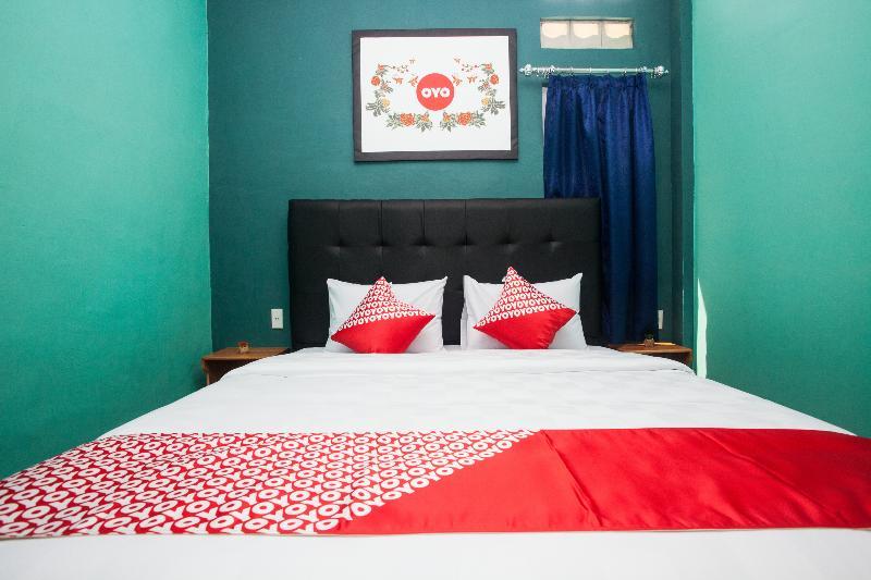Отель Reddoorz At Sentosa Jaya Helvetia Медан Экстерьер фото