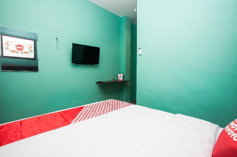 Отель Reddoorz At Sentosa Jaya Helvetia Медан Экстерьер фото